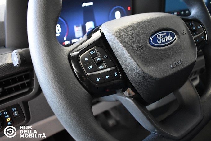 FORD TRANSIT CUSTOM 9 POSTI